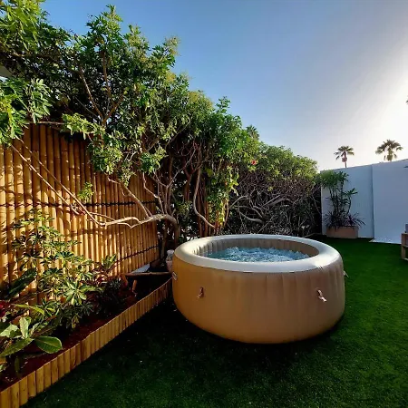 De Diseno Hidromasajes Terraza Y Piscina. Villa San Bartolomé